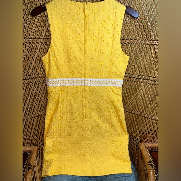 Lilly Pulitzer NWT Railee Eyelet Shift Dress St Tropez Yellow Size 4 - Picture 3 of 15